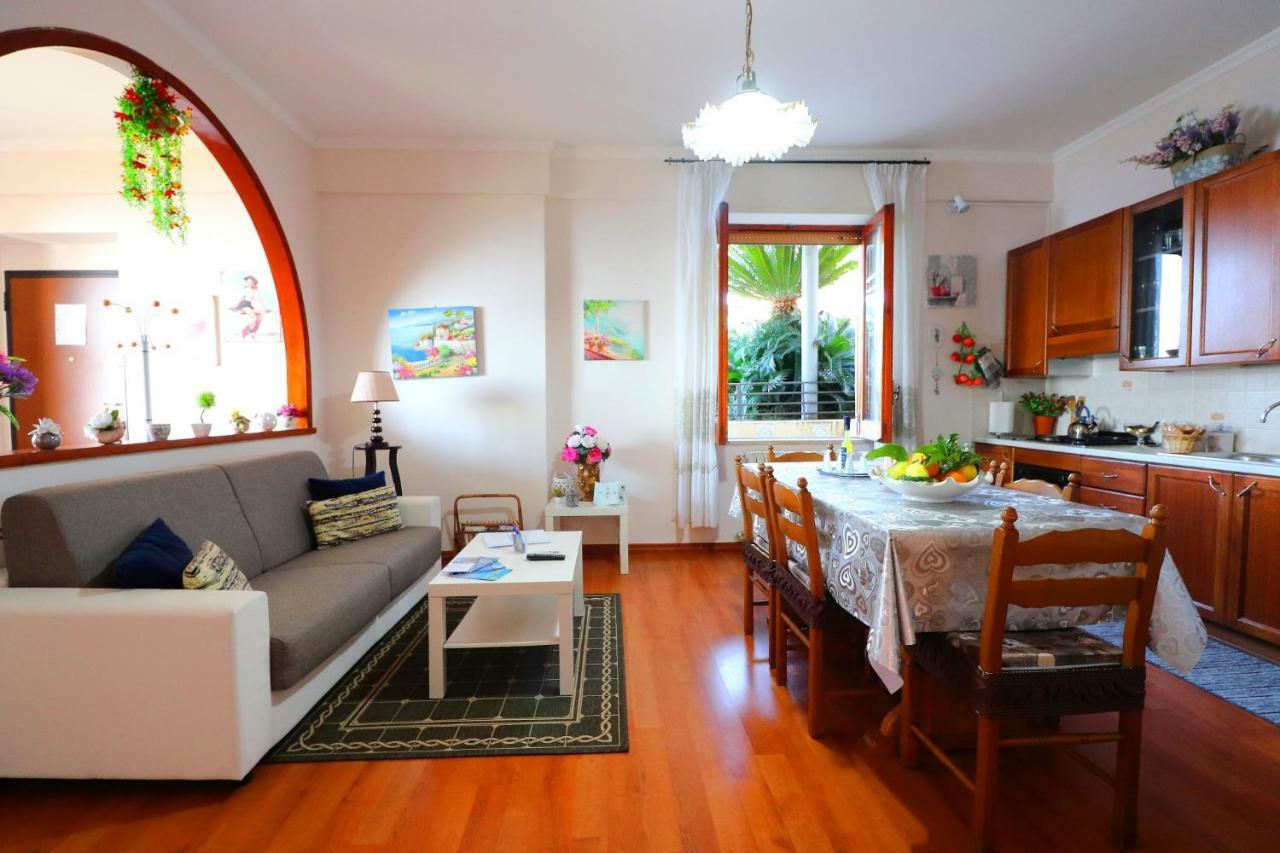 Appartamento La Rosa Del Sud - De Vivo Realty Sorrento Esterno foto